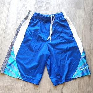 Boy's Nike Shorts size M